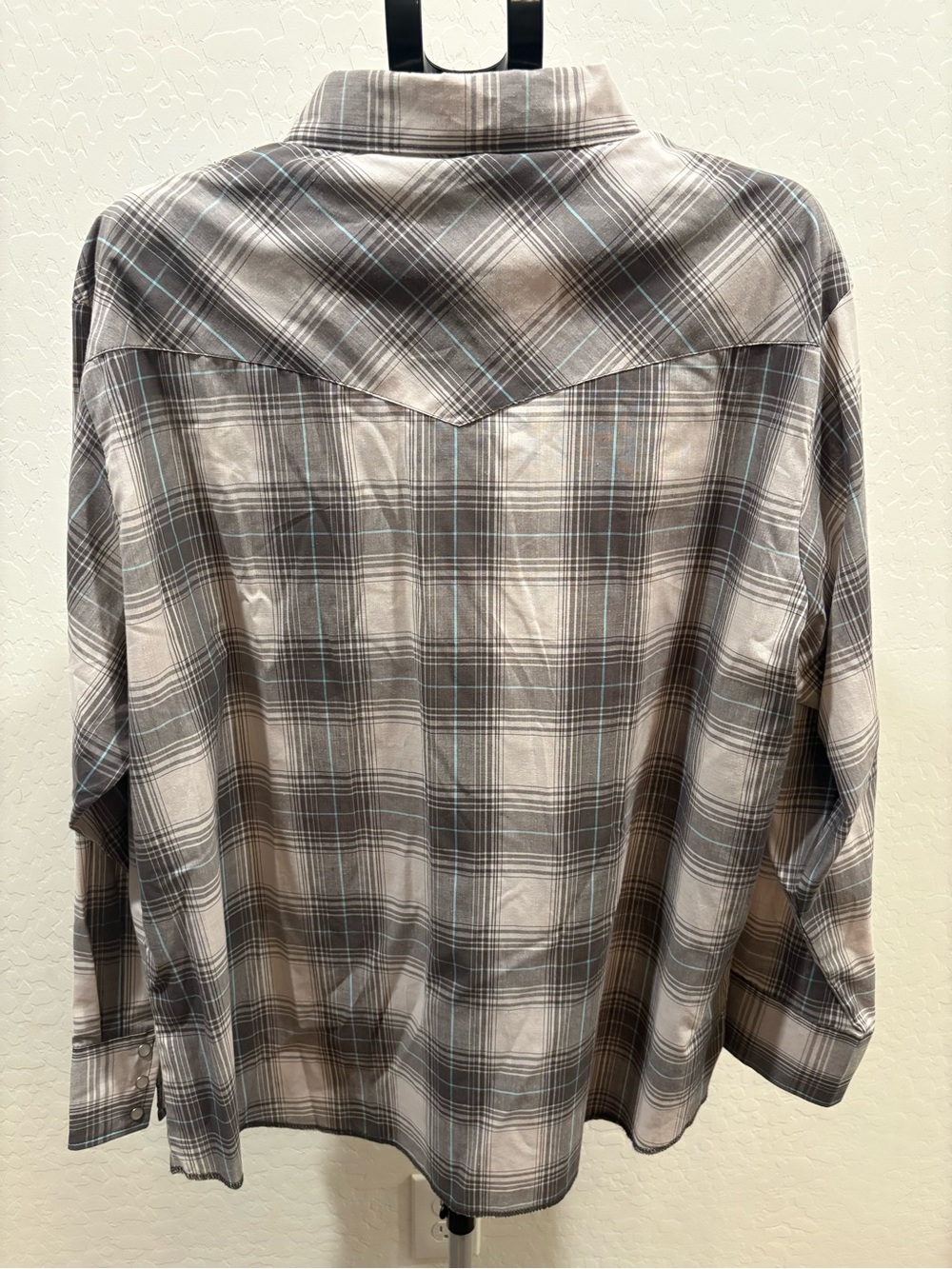 Rustler Men's Gray Plaid Pearl Snap Button Front Shirt - Picture 2 of 3